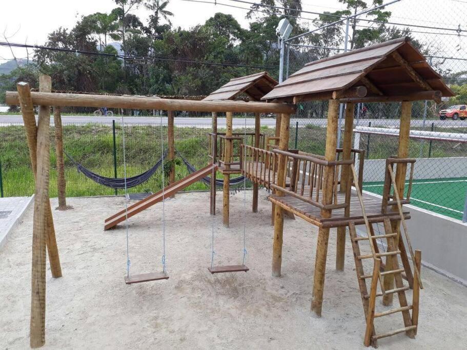 Apto Em Ubatuba Divisa Com A Praia De Itagua E Facil Acesso As Praias Fica Ao Lado Do Atacado Tenda Da Rodovia Rio Santos Eksteriør billede